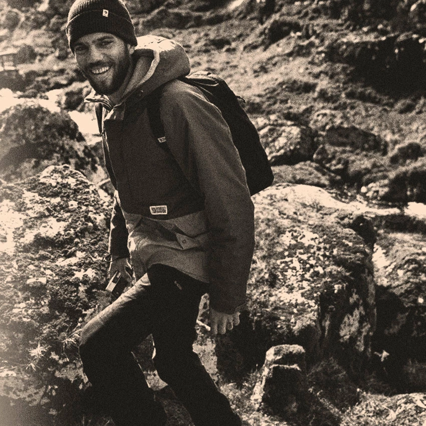 FJÄLLRÄVEN Men's Vardag Lite Padded Jacket - Arctic Green / Storm - Image 5