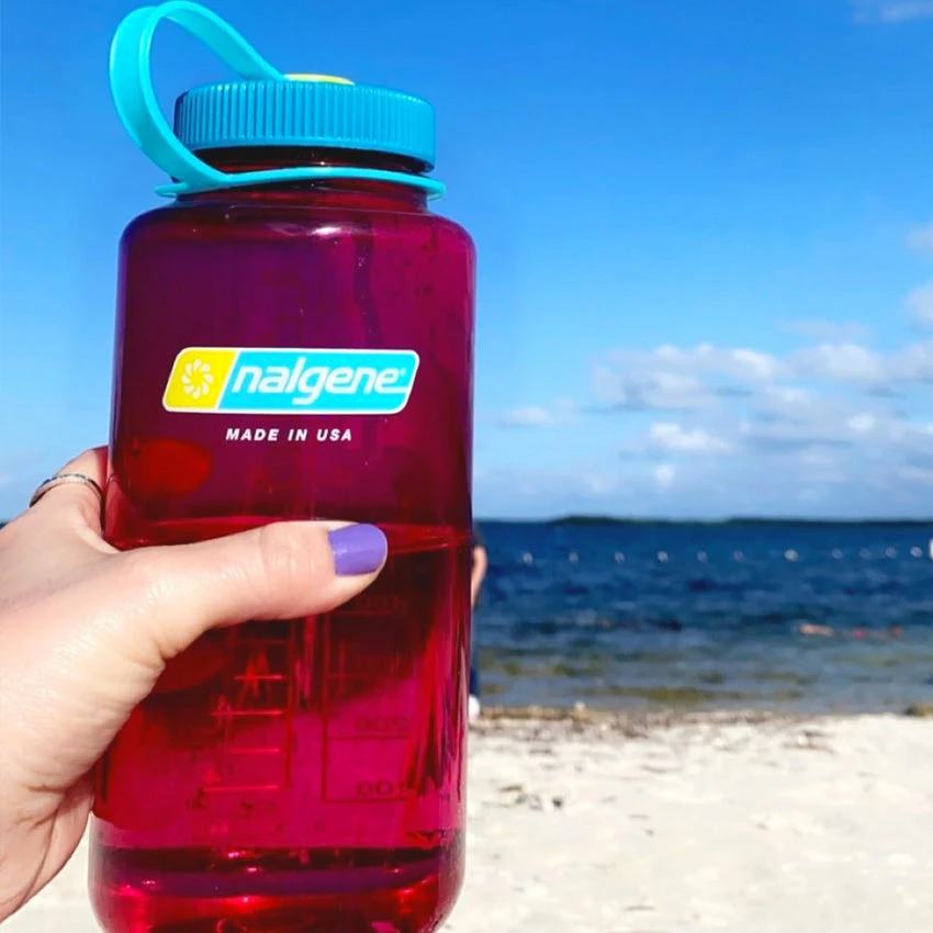 Nalgene 32oz/1L WM Tritan Sustain Bottle - Eggplant - Image 4