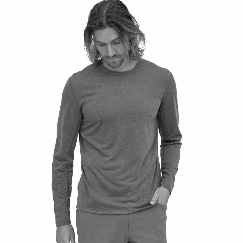 Patagonia Men's L/S Capilene Cool Trail Shirt - Classic Navy - Image 4