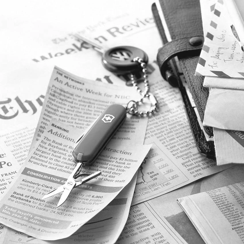 Victorinox Classic SD Swiss Army Multitool - Falling Snow - Image 4